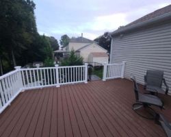 Trex Select Saddle Decking with Veranda White PVC Rails and Facia Trex Select Saddle Decking with Veranda White PVC Rails and Facia